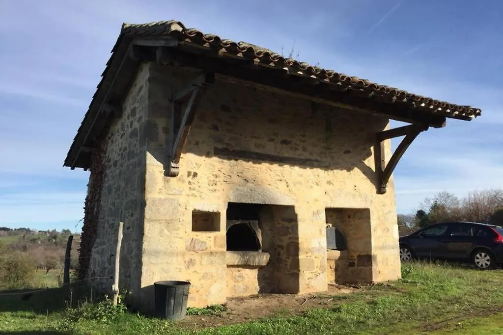Gîte mosaïque Accueil rando, pêche, farniente Latouille-Lentillac Сasa de vacaciones