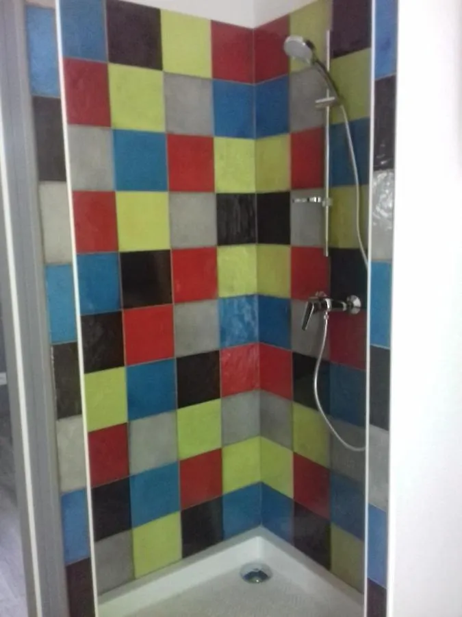 Gîte mosaïque Accueil rando, pêche, farniente Latouille-Lentillac 0*,